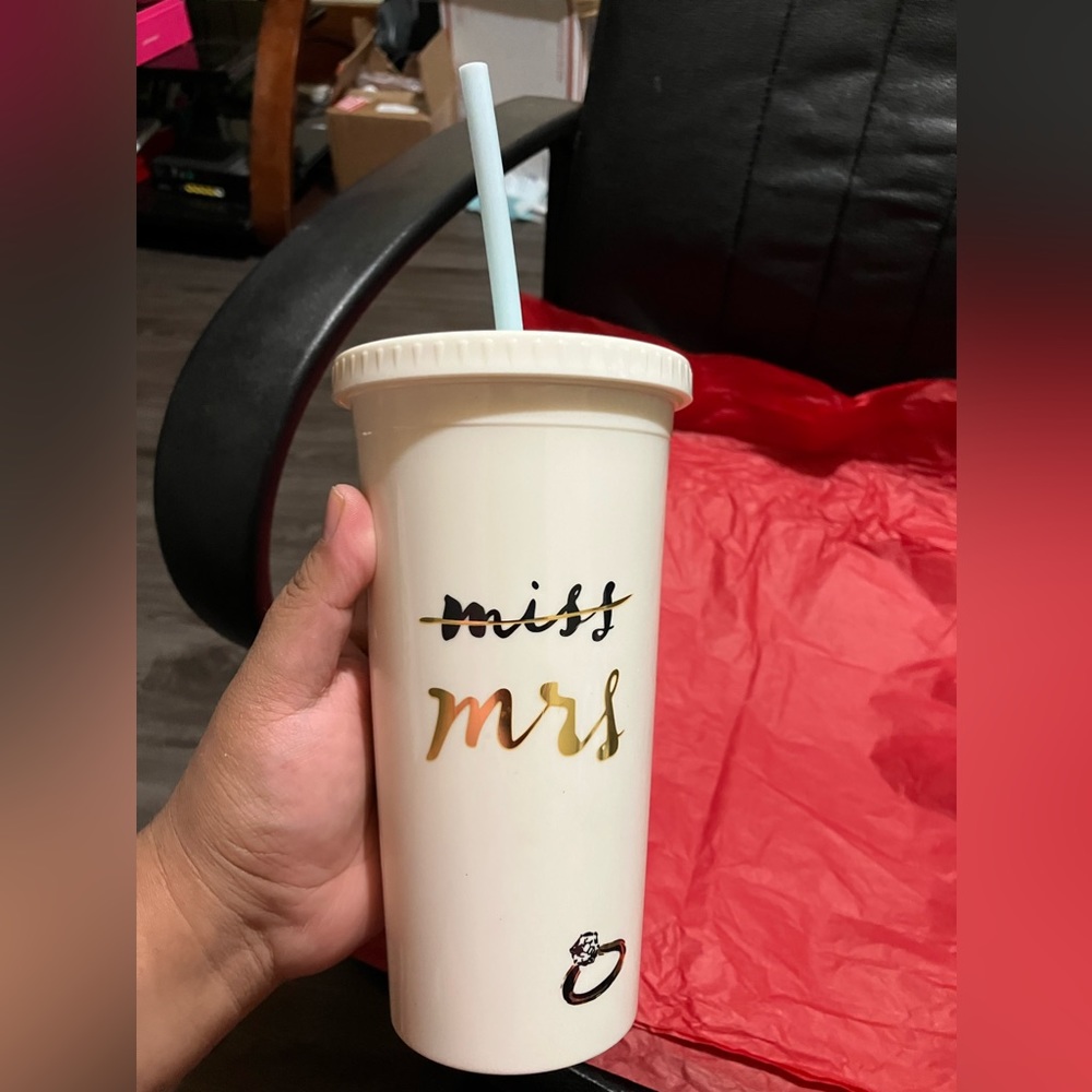 Kate Spade ♠️ tumbler (mrs)